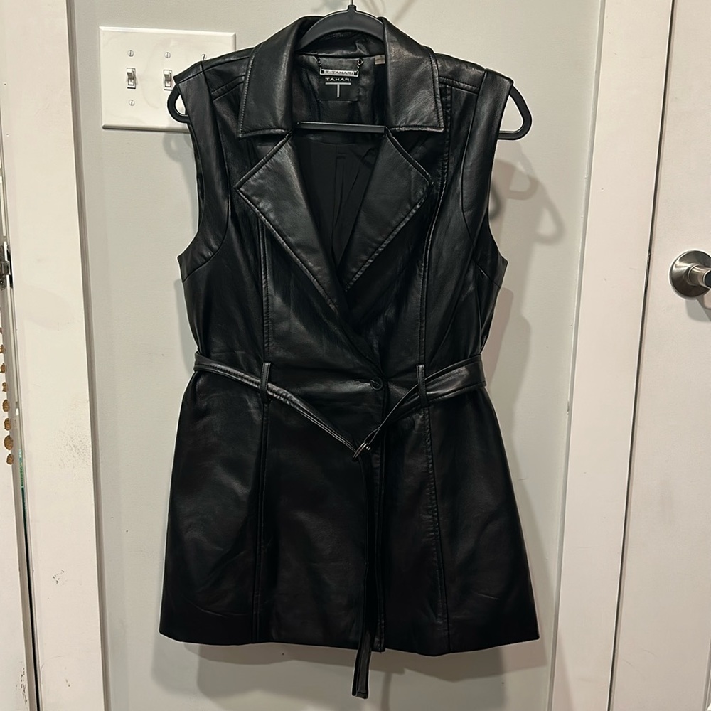 Tahari size 8 pleather vest jacket